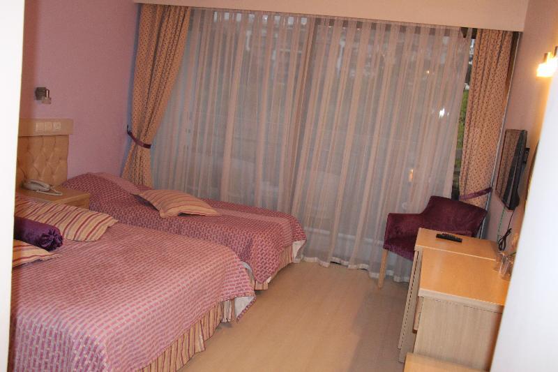 Esat Hotel Кушадасы Экстерьер фото