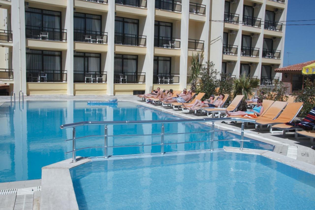 Esat Hotel Кушадасы Экстерьер фото